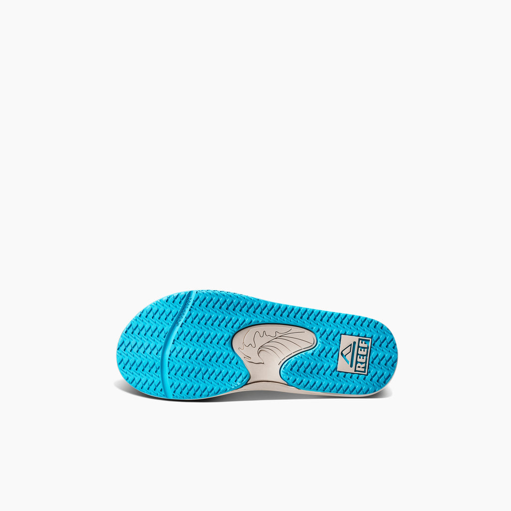 Kids Fanning - Grey/Aqua/Oak - Underside View